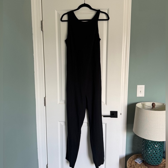 Marine Layer Eloise Belted Jumpsuit - Picture 3 of 10